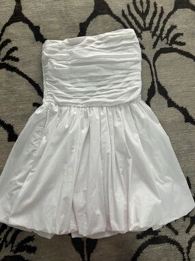 Hollister White Puffy dress